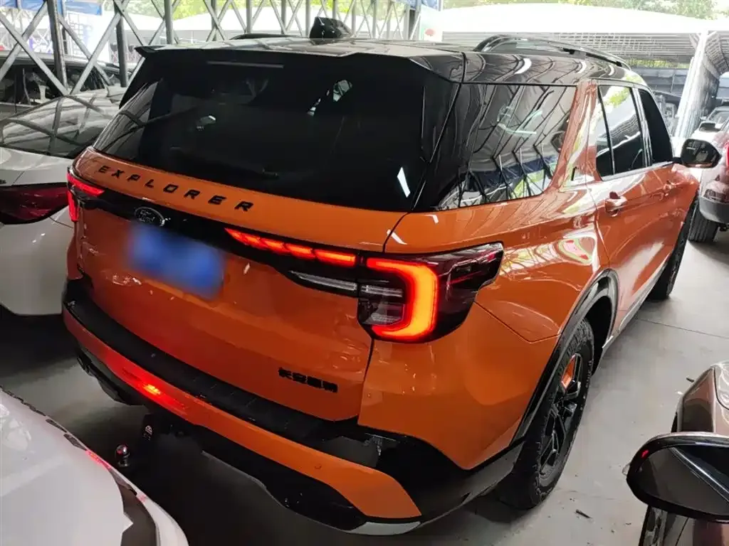 Ford Explorer 2024 из CN, фото 3