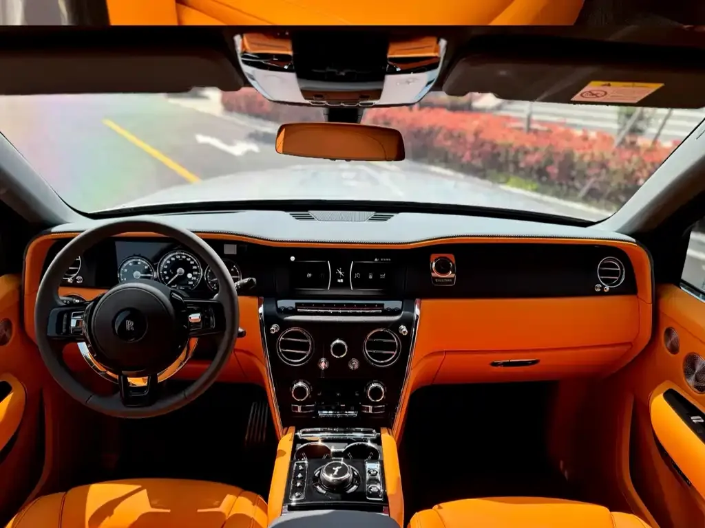 Rolls-Royce Cullinan 2023 из CN, фото 6
