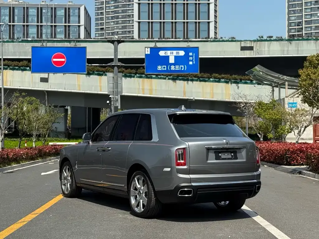 Rolls-Royce Cullinan 2023 из CN, фото 9