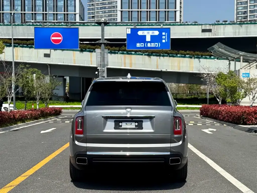 Rolls-Royce Cullinan 2023 из CN, фото 7