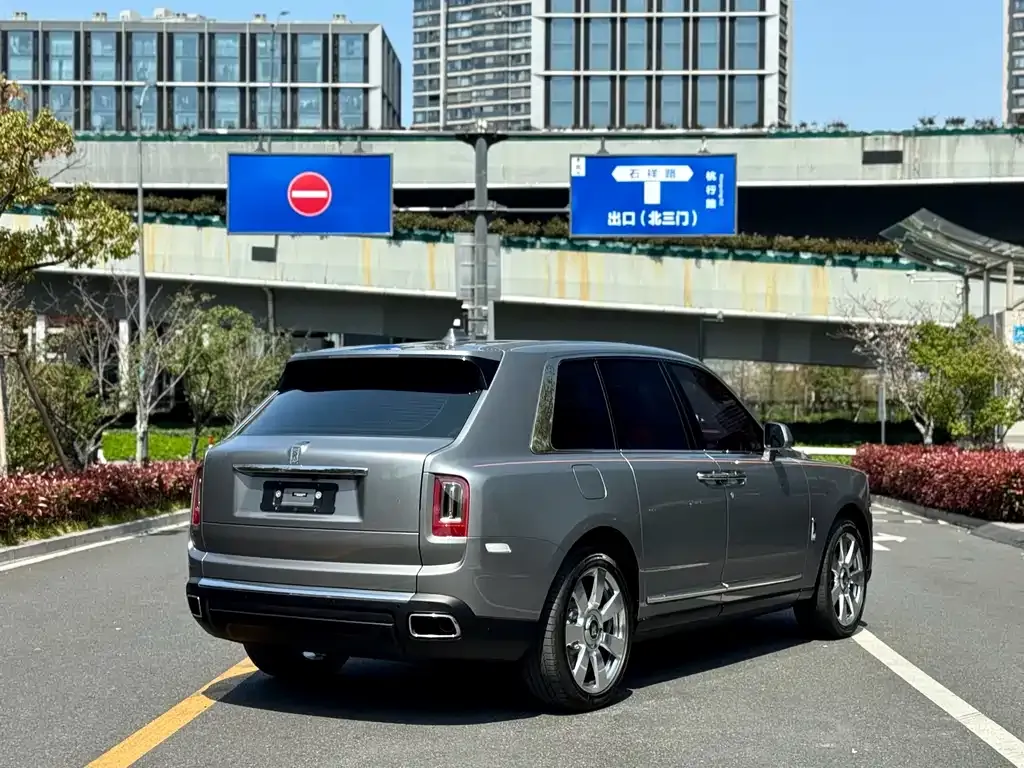 Rolls-Royce Cullinan 2023 из CN, фото 4