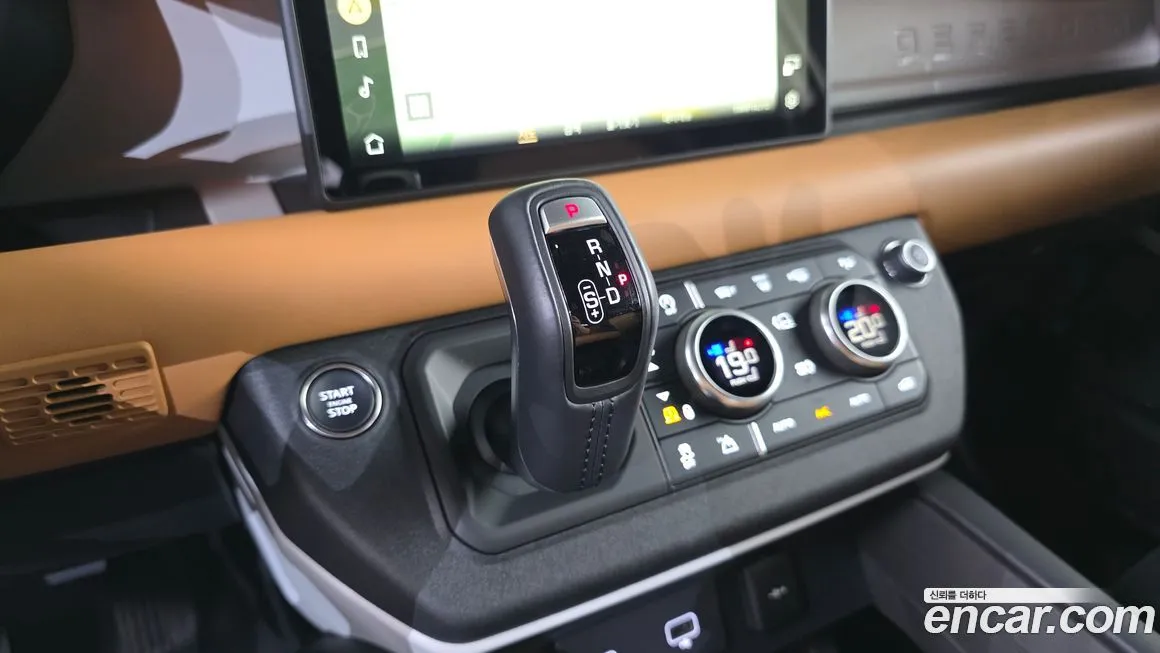 Land Rover Defender 2024 из KR, фото 2