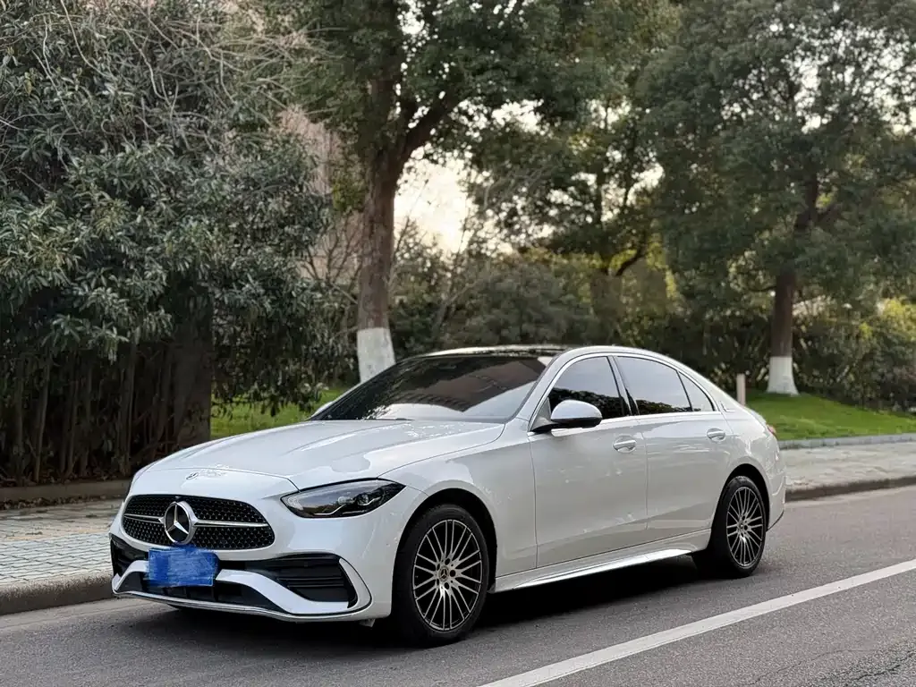 Mercedes-Benz C-Class — фото 1