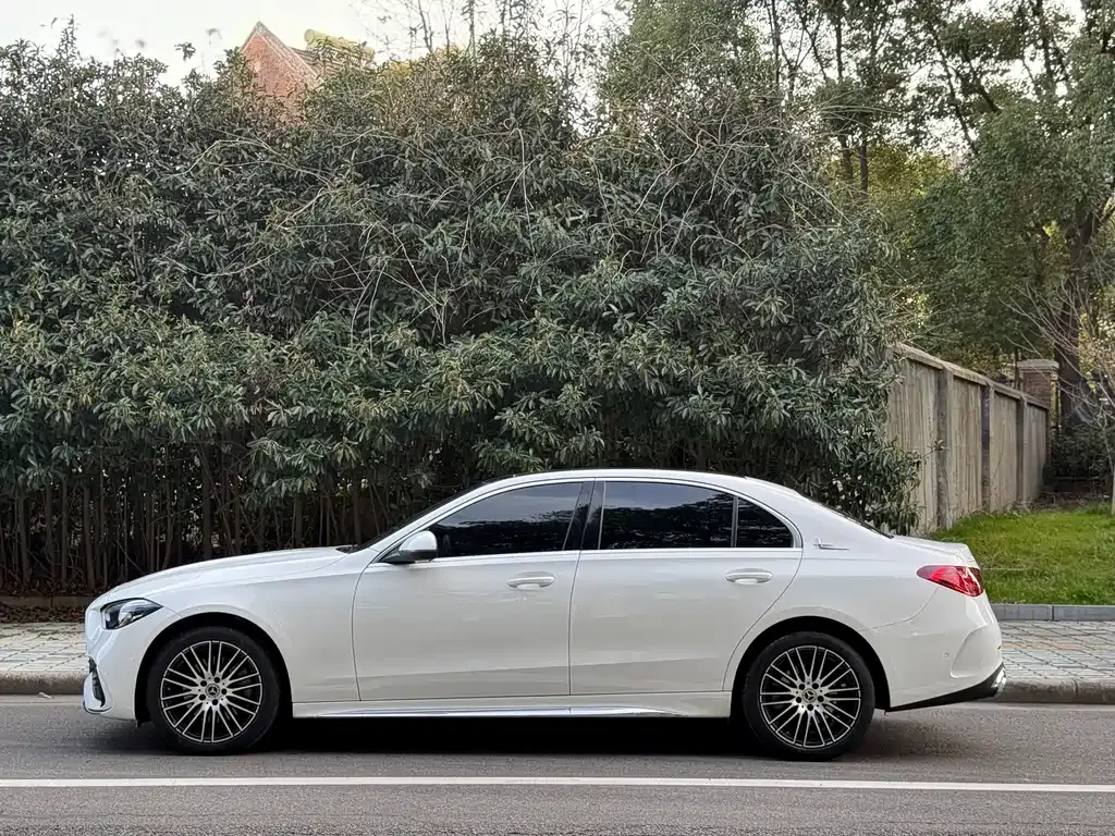 Mercedes-Benz C-Class — фото 10