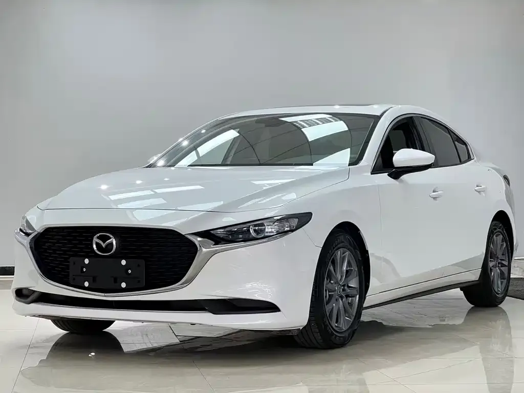 Mazda 3 Axela 2022 из CN, фото 1