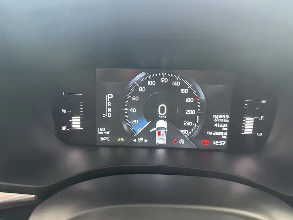 Volvo XC60 2021 из CN, фото 2