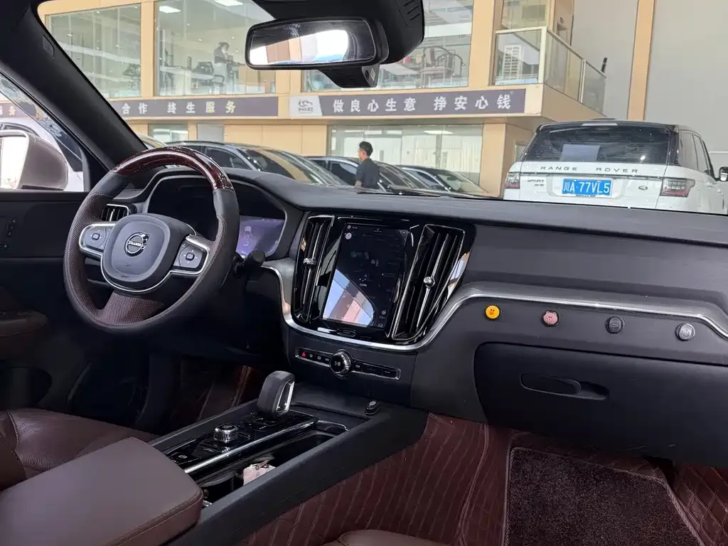 Volvo S60 2023 из CN, фото 9