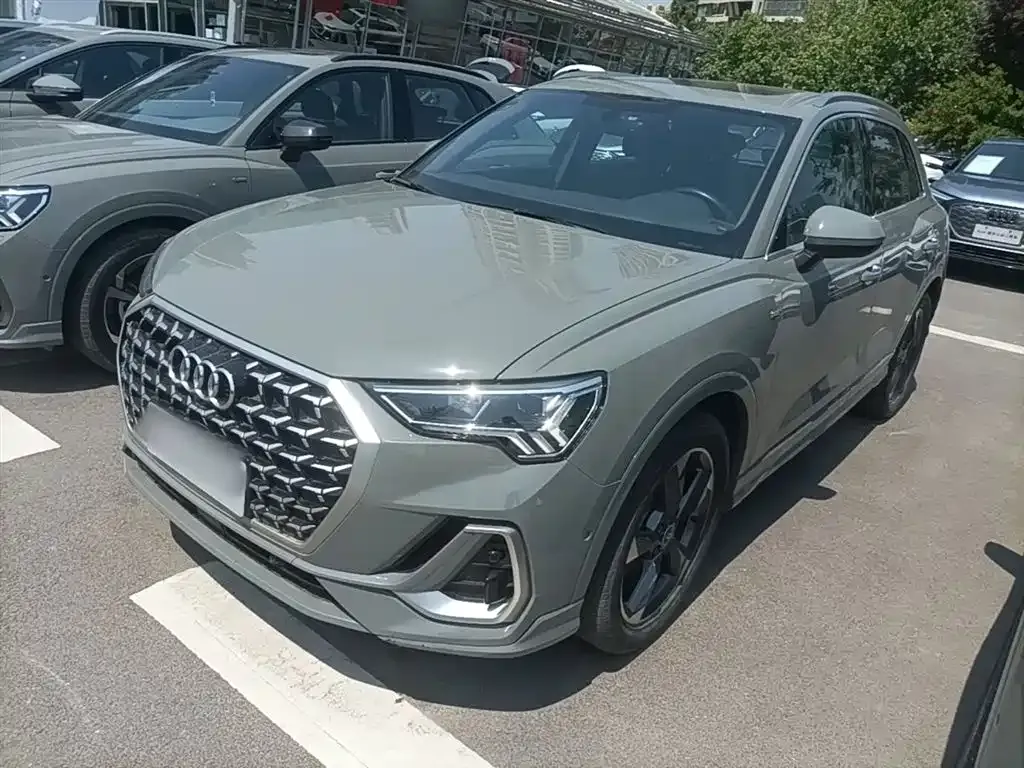 Audi Q3 2024 из CN, фото 2