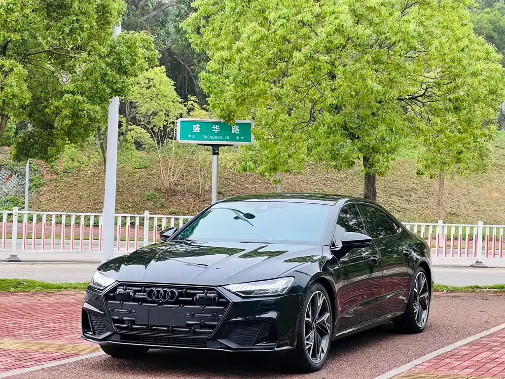 Audi A7L 2023 из CN, фото 1