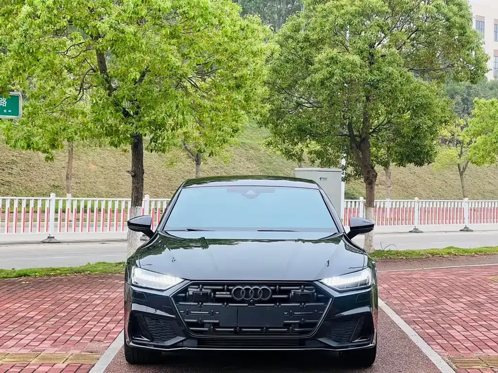 Audi A7L 2023 из CN, фото 9