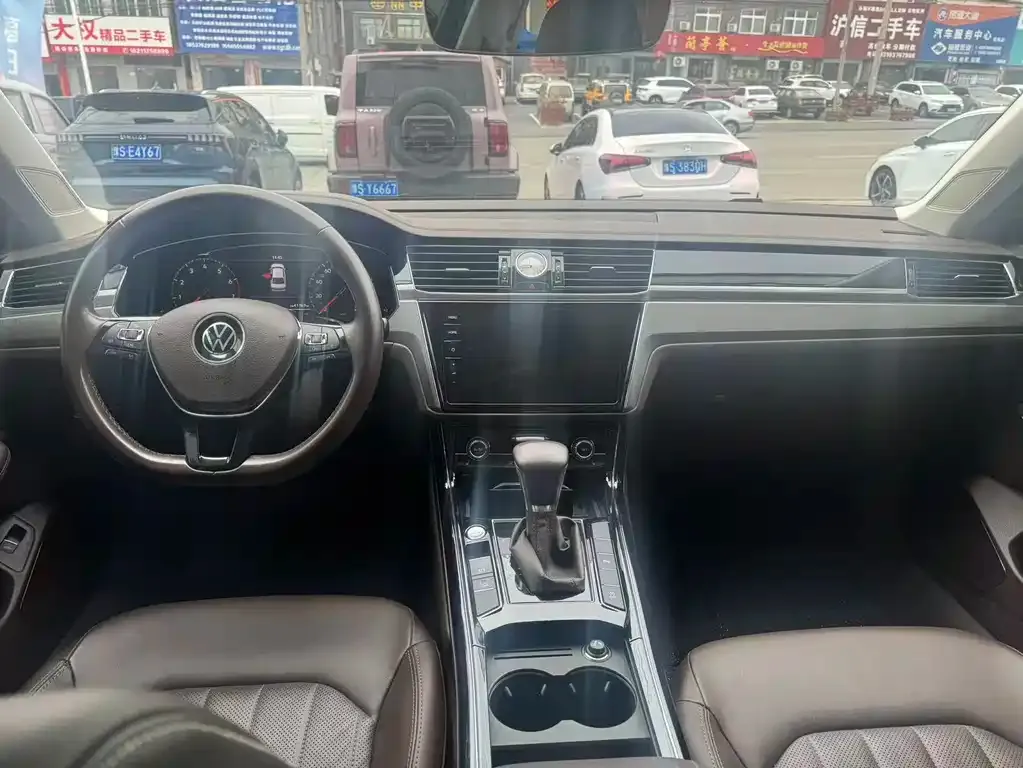Volkswagen Phideon 2023 из CN, фото 3