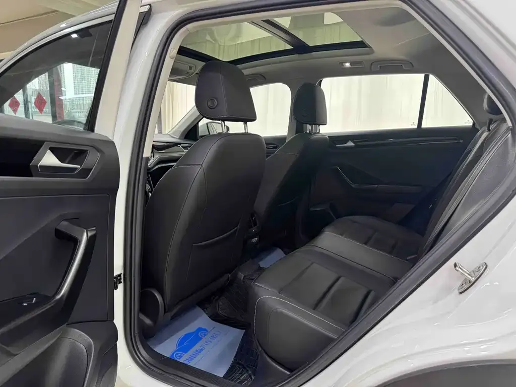 Volkswagen T-Roc 2022 из CN, фото 7