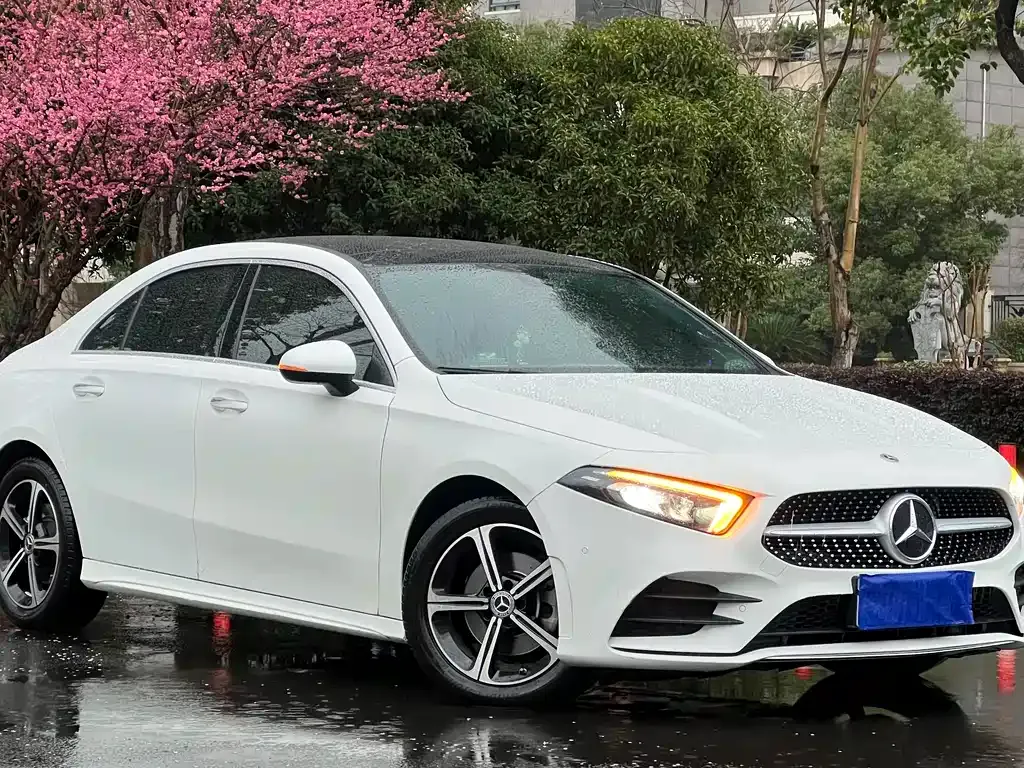 Mercedes-Benz A-Class — фото 6