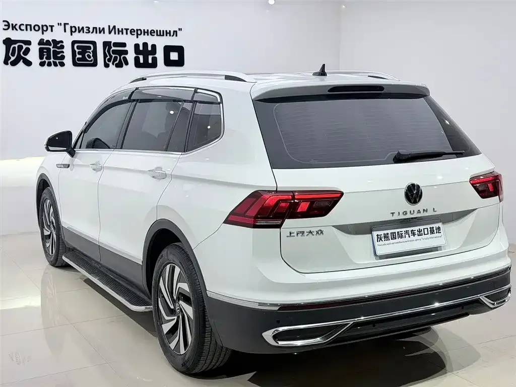Volkswagen Tiguan L — фото 9