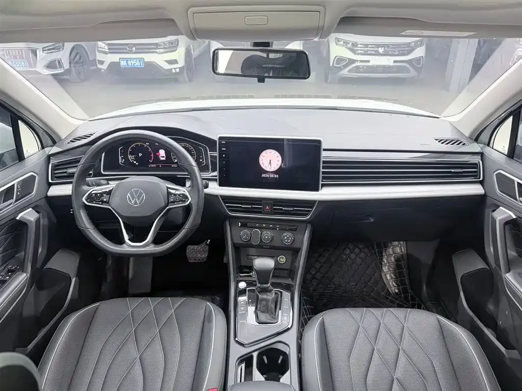 Volkswagen Tiguan L — фото 7