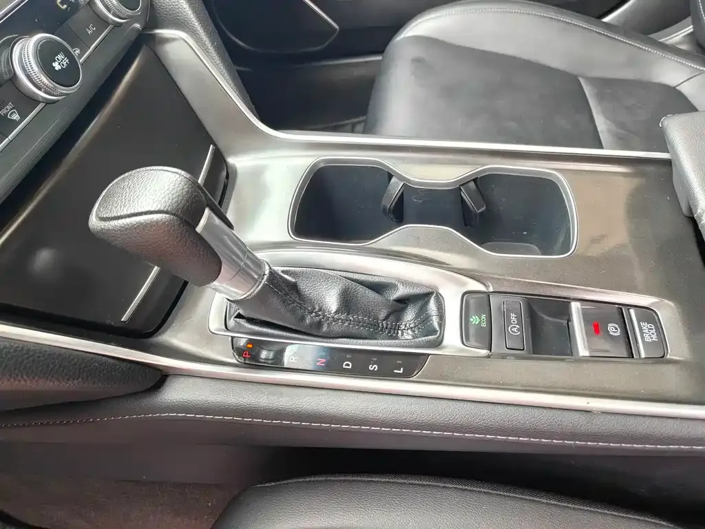 Honda Accord — фото 2