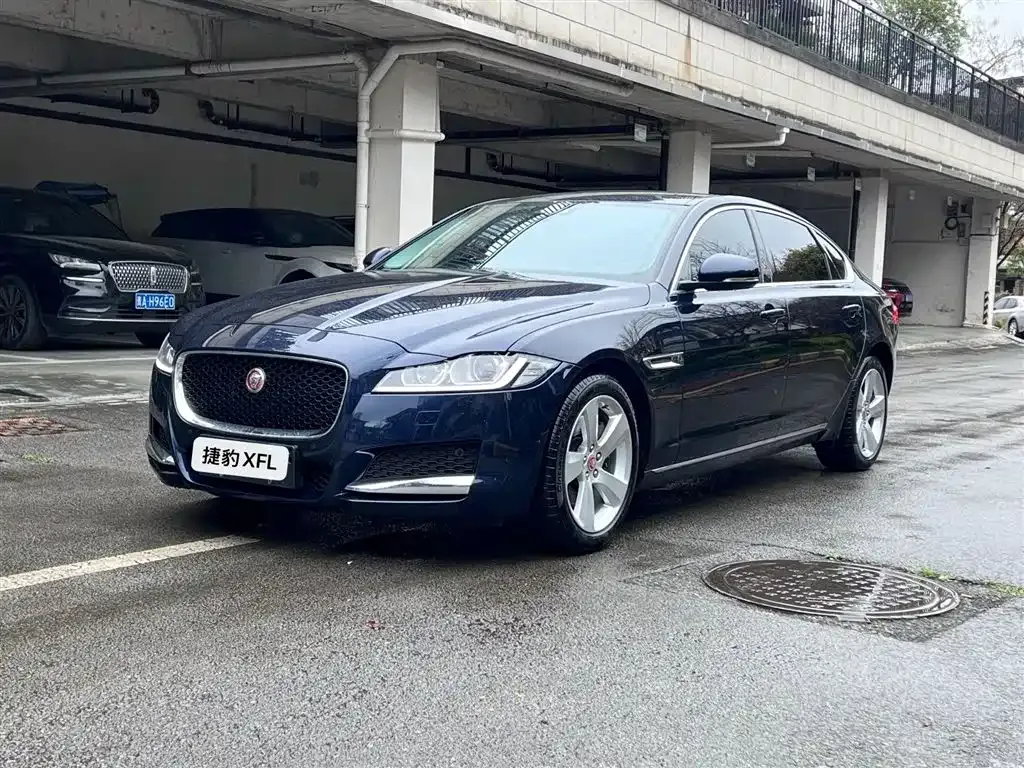 Jaguar XFL