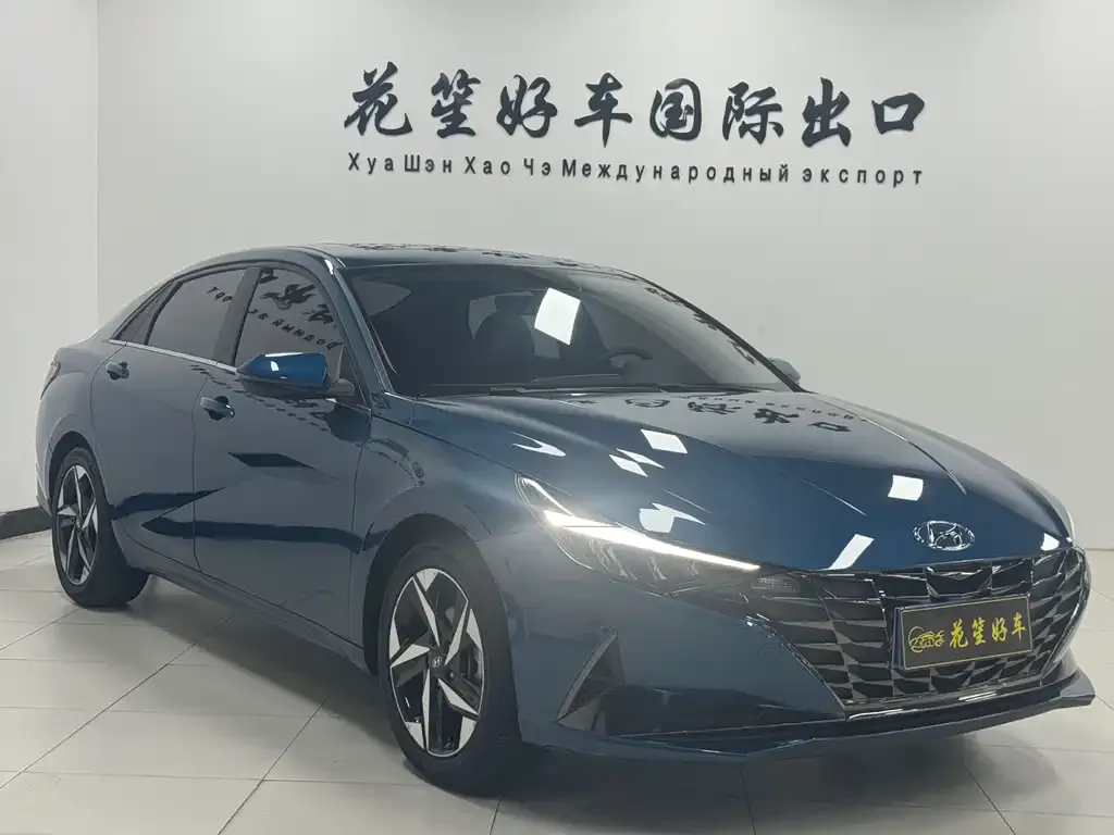 Hyundai Elantra — фото 2