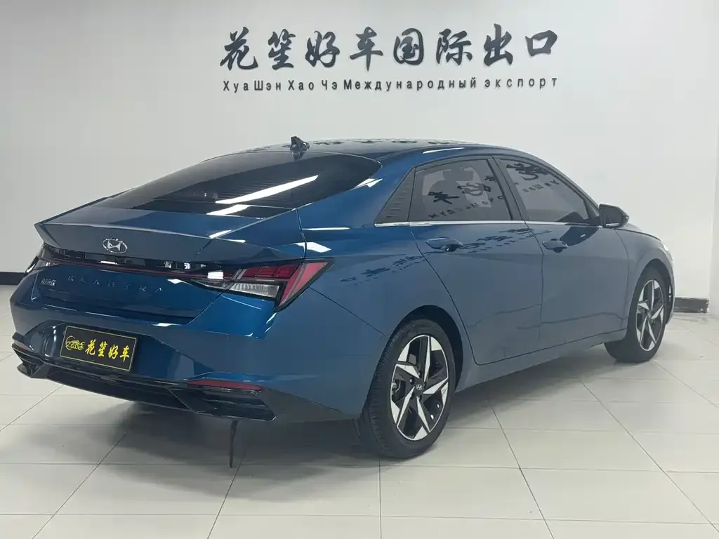 Hyundai Elantra — фото 6