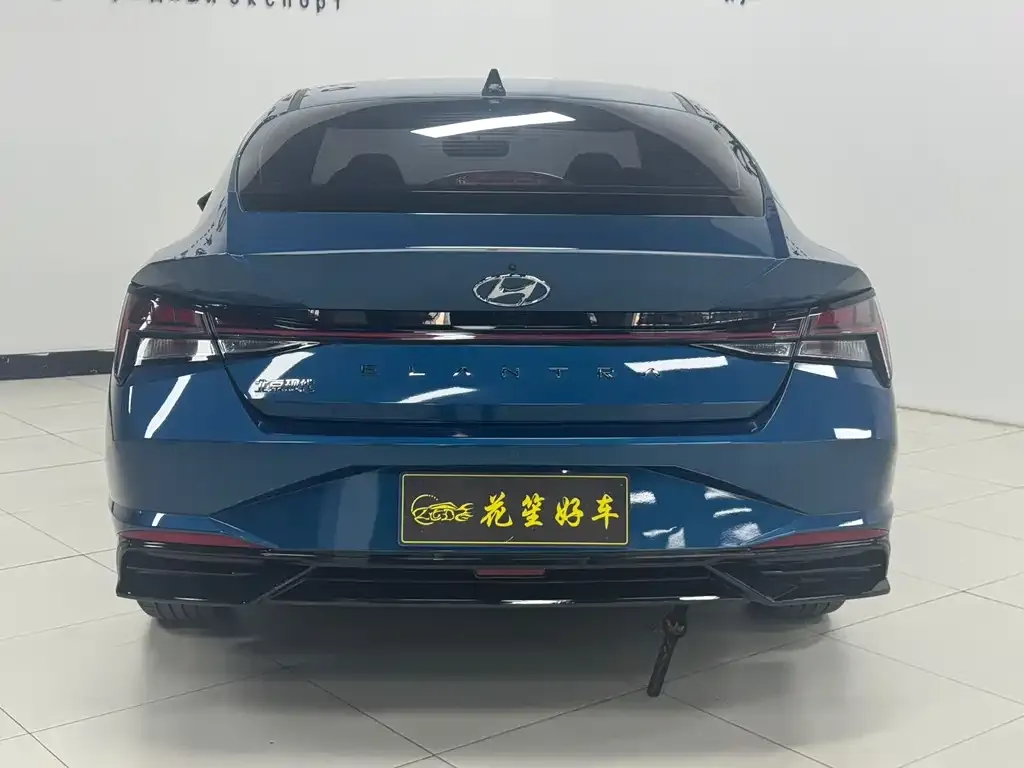 Hyundai Elantra — фото 10