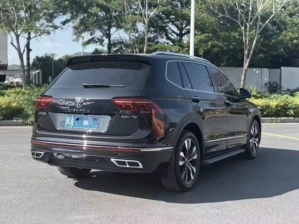 Volkswagen Tiguan L — фото 7