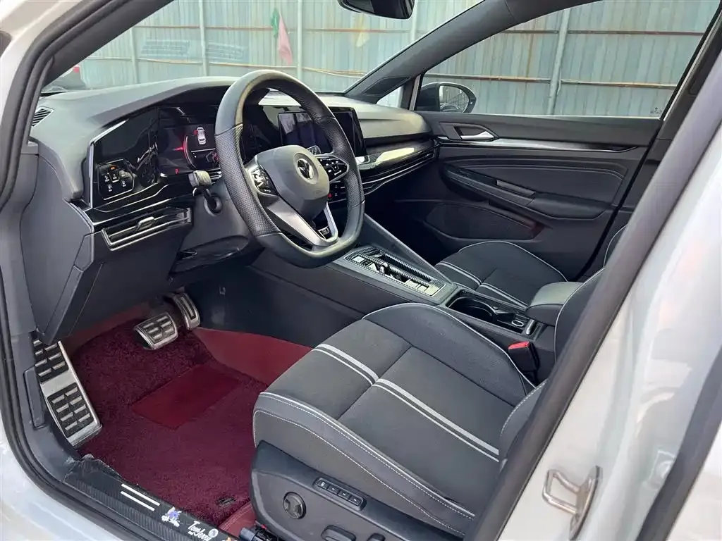 Volkswagen Golf 2023 из CN, фото 9