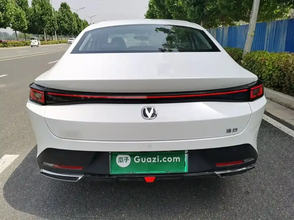 Changan Eado PHEV 2026 из CN, фото 4