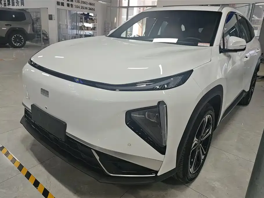 Geely Galaxy L7 — фото 1