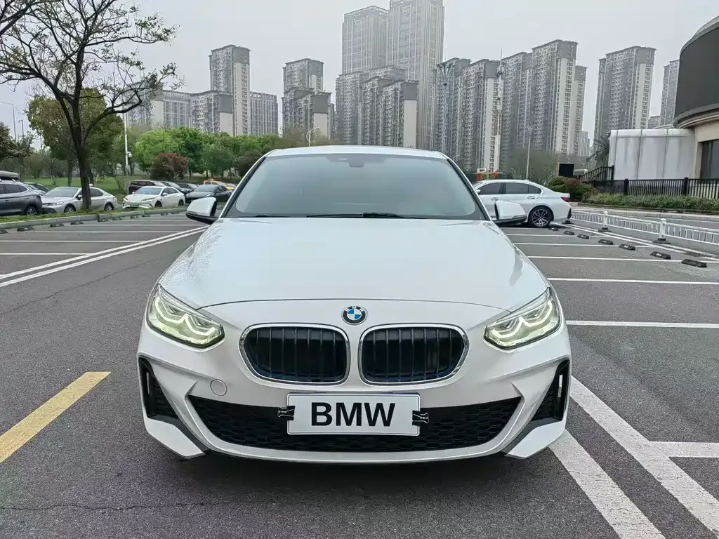 BMW 1 Series 2021 из CN, фото 6