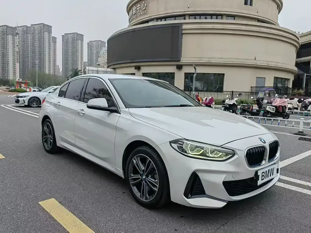 BMW 1 Series 2021 из CN, фото 7