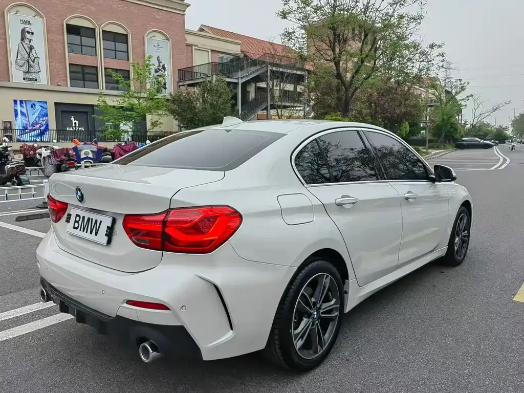 BMW 1 Series 2021 из CN, фото 9