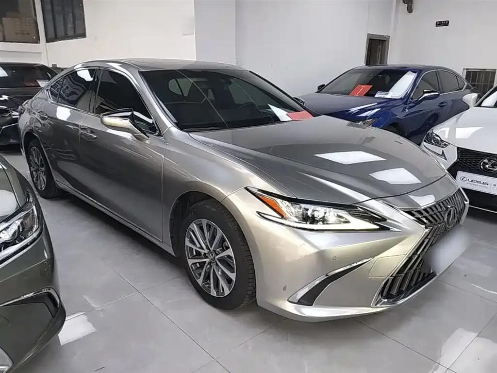 Lexus ES — фото 6