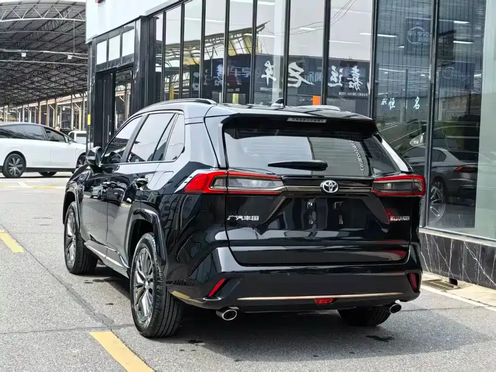 Toyota Wildlander — фото 10