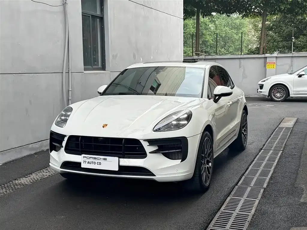 Porsche Macan — фото 1