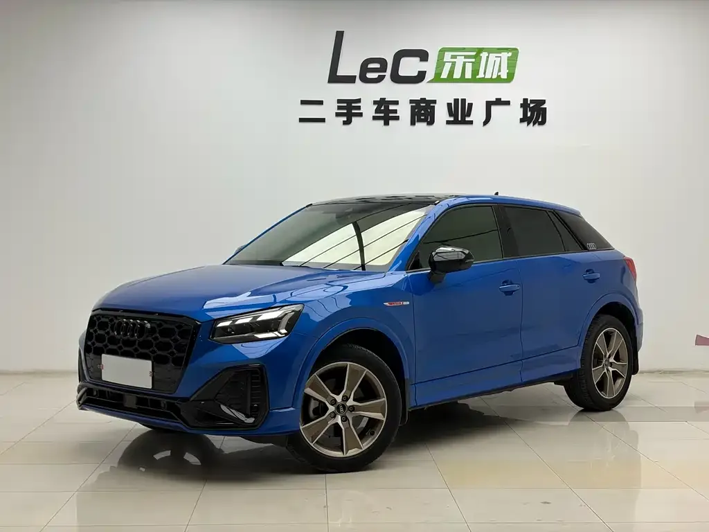 Audi Q2L 2025 из CN, фото 1