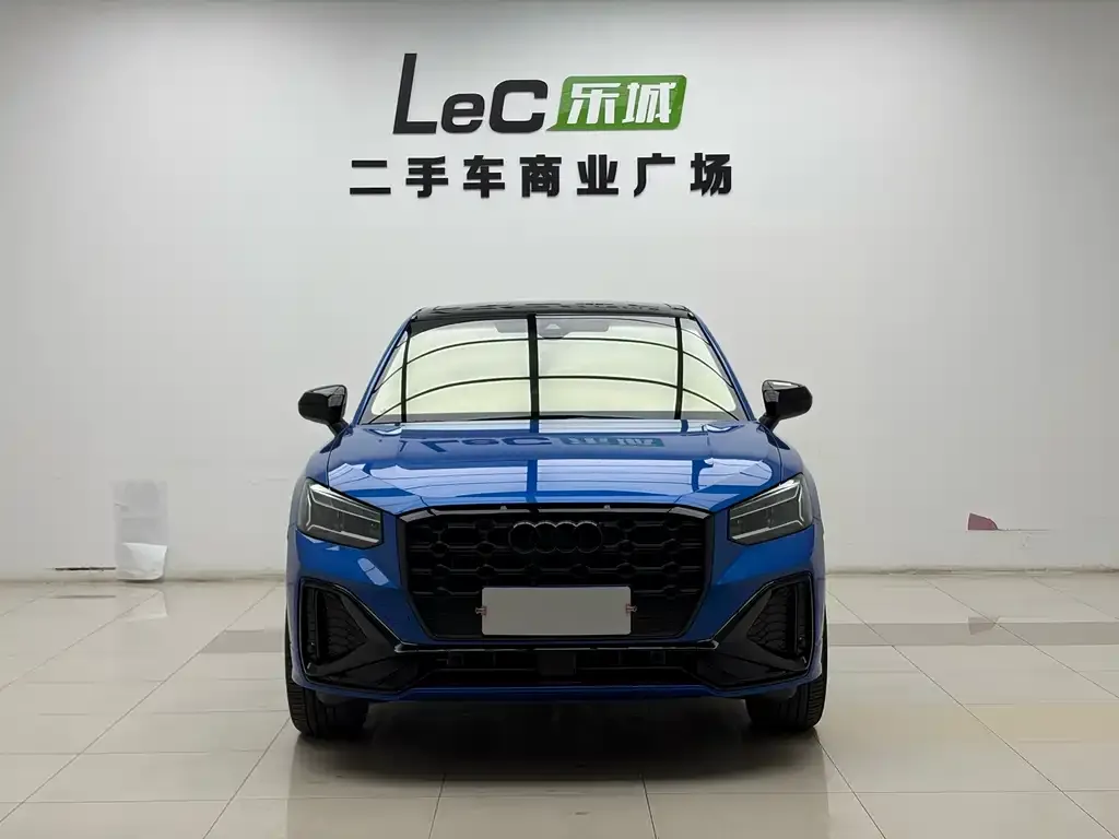 Audi Q2L 2025 из CN, фото 5