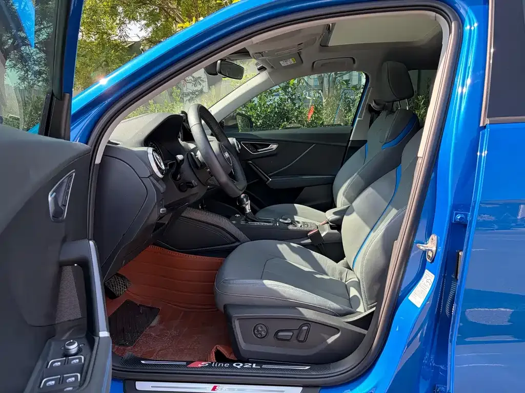 Audi Q2L 2025 из CN, фото 10