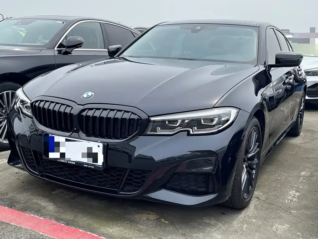 BMW 3 Series 2021 из CN, фото 1