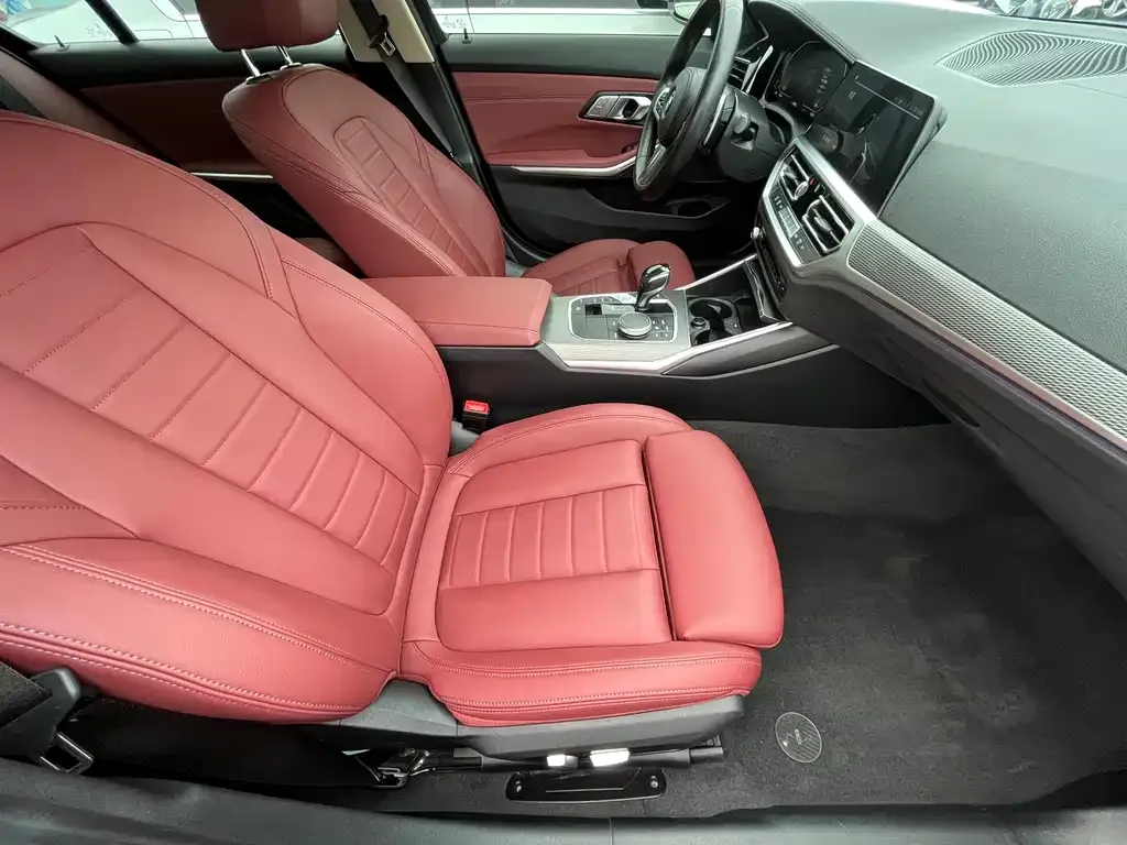 BMW 3 Series 2021 из CN, фото 3