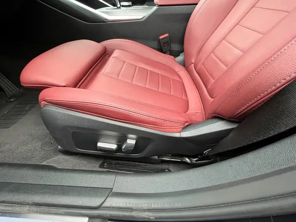 BMW 3 Series 2021 из CN, фото 5