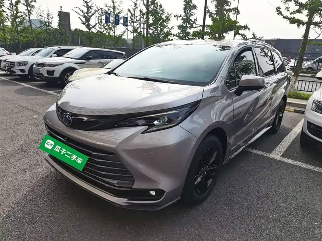 Toyota Sienna 2022 из CN, фото 1