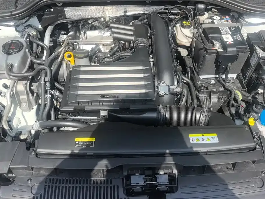 Volkswagen Golf 2023 из CN, фото 9
