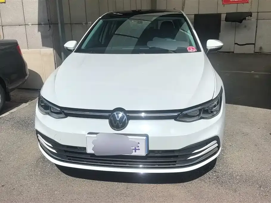 Volkswagen Golf 2023 из CN, фото 3