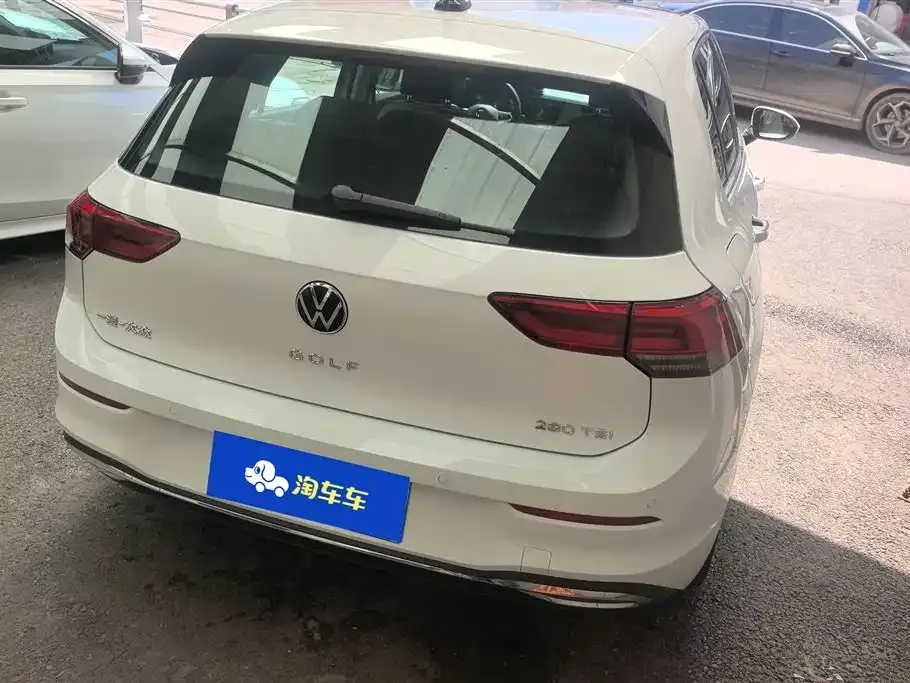 Volkswagen Golf 2023 из CN, фото 4