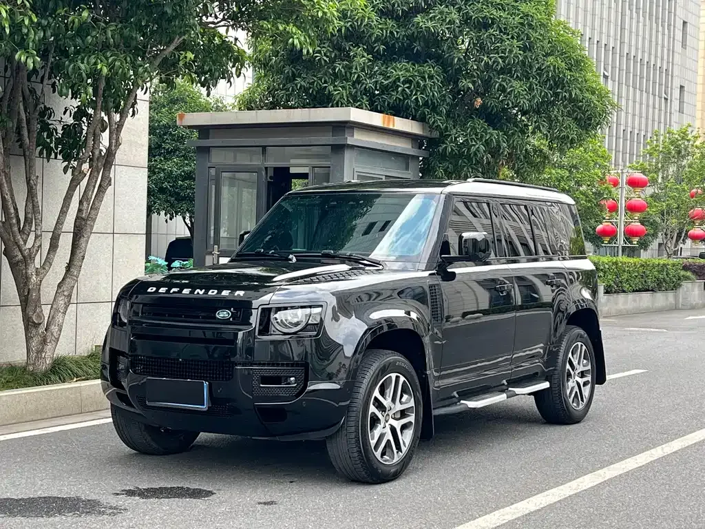 Land Rover Defender — фото 1