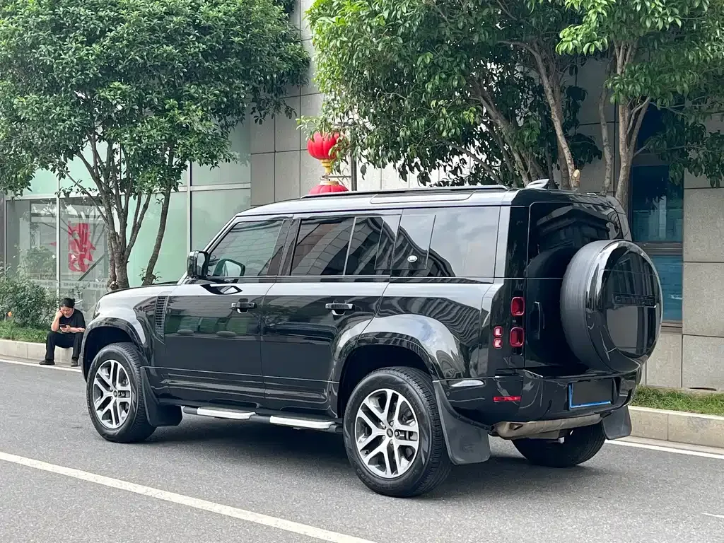Land Rover Defender — фото 10