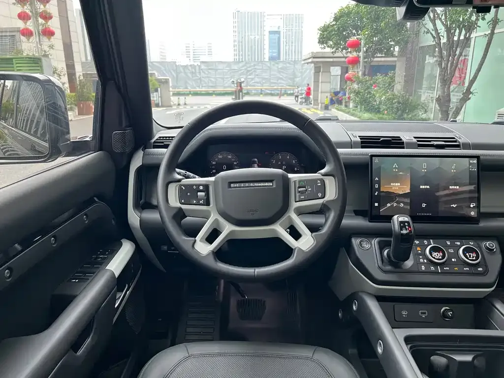 Land Rover Defender — фото 7