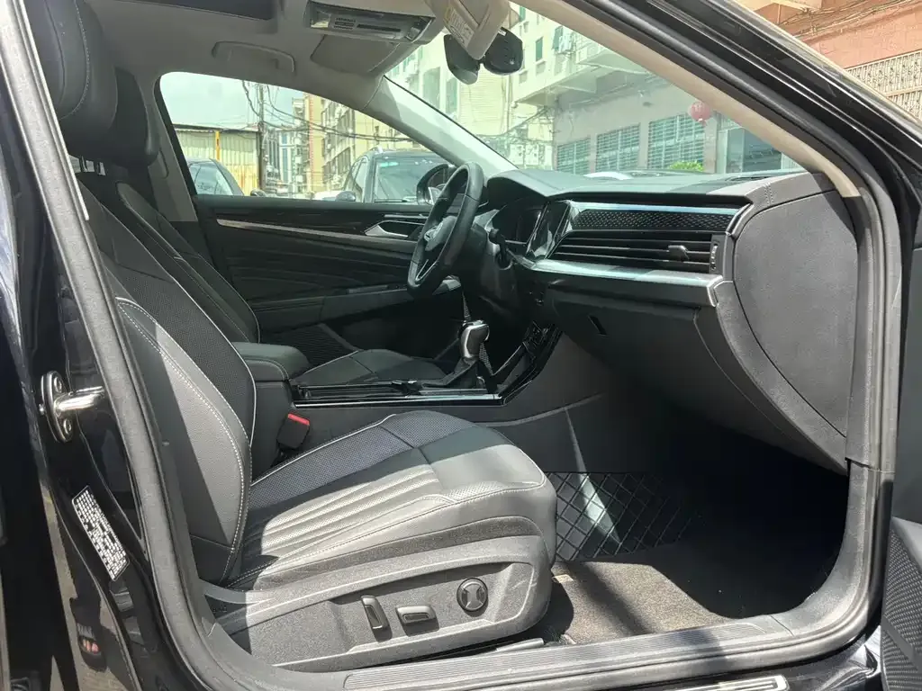 Volkswagen Passat 2024 из CN, фото 6