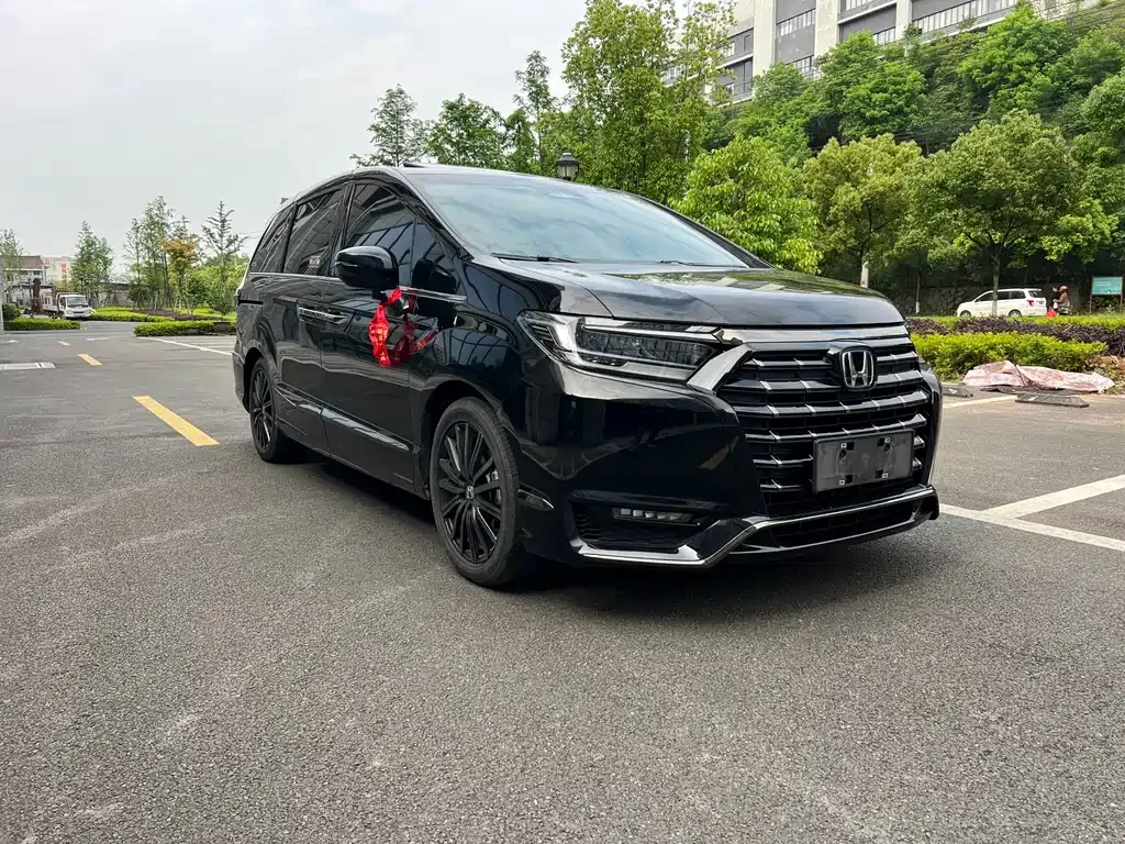Honda Elysion 2025 из CN, фото 4