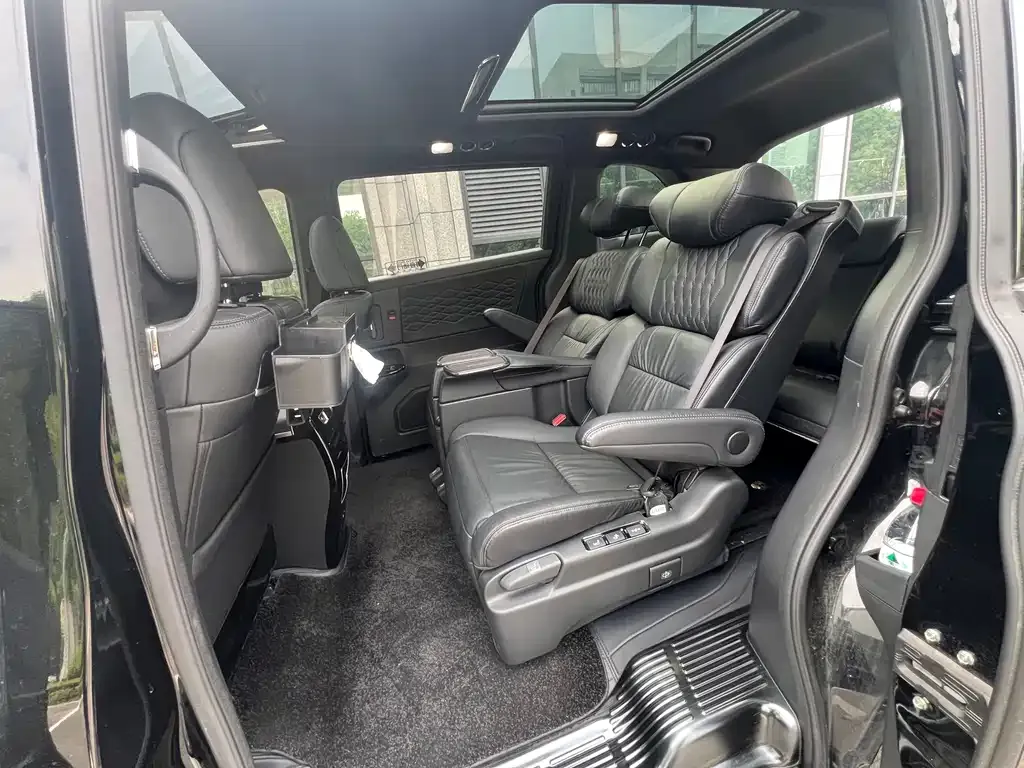 Honda Elysion 2025 из CN, фото 3